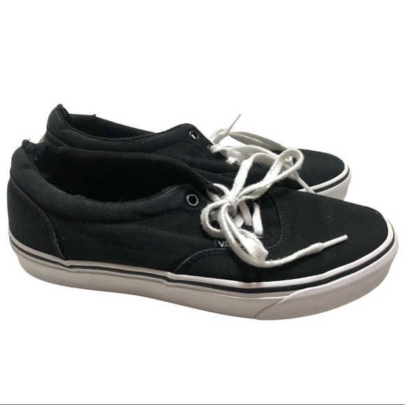 Black Women's Vans Skater Tennis Shoe